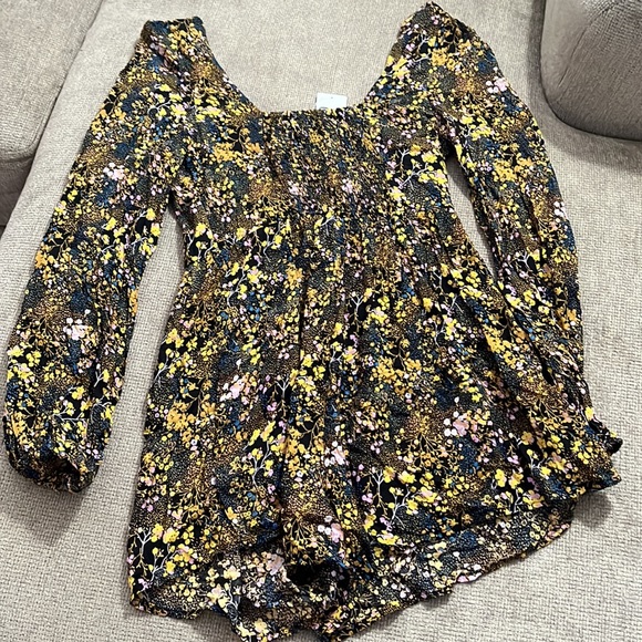 NWT Urban Outfitters Paulina Long Sleeve Floral Romper - Picture 8 of 8